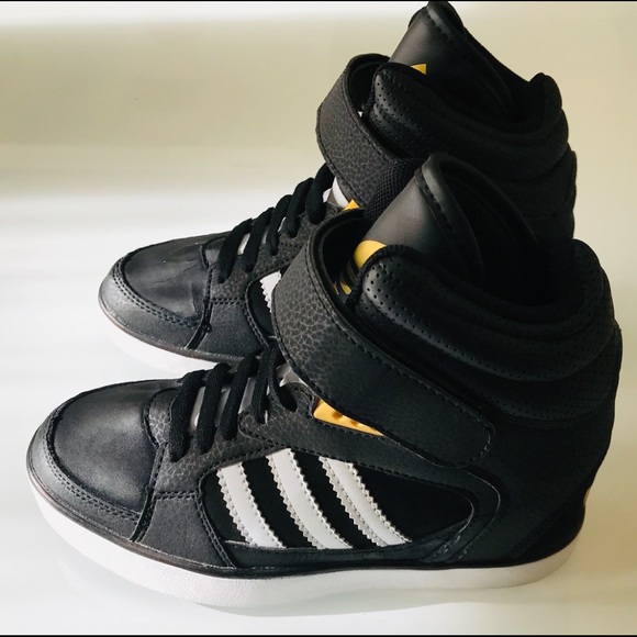 adidas trainers size 5 womens